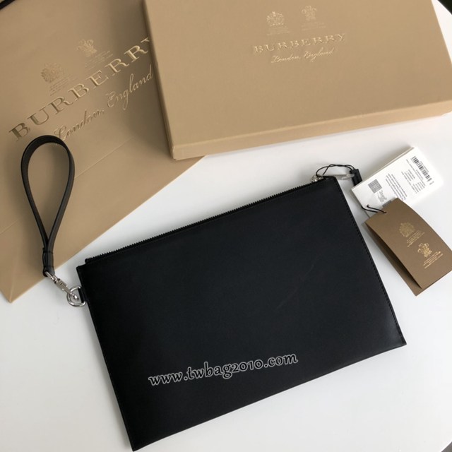 Burberry專門店新款徽標印花拉鏈收納袋 巴寶莉男士手拿包 yxb1192